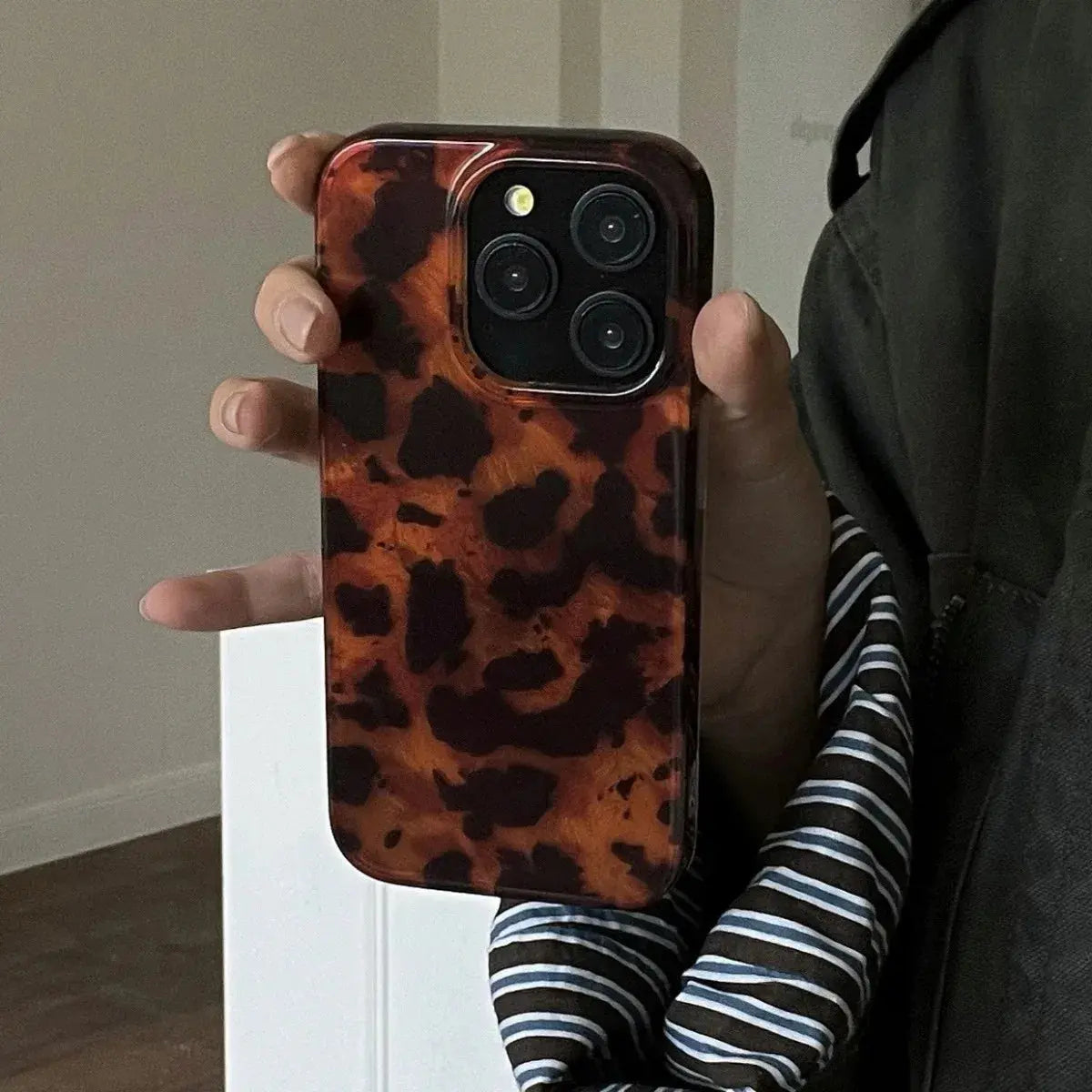 Retro Amber Texture Laser Phone Case For iPhone 17 16 Pro Max 15 14 13 12 11 XS XR 7 8 Plus 16E Stylish Leopard Print Soft Cover WoodchuckTech