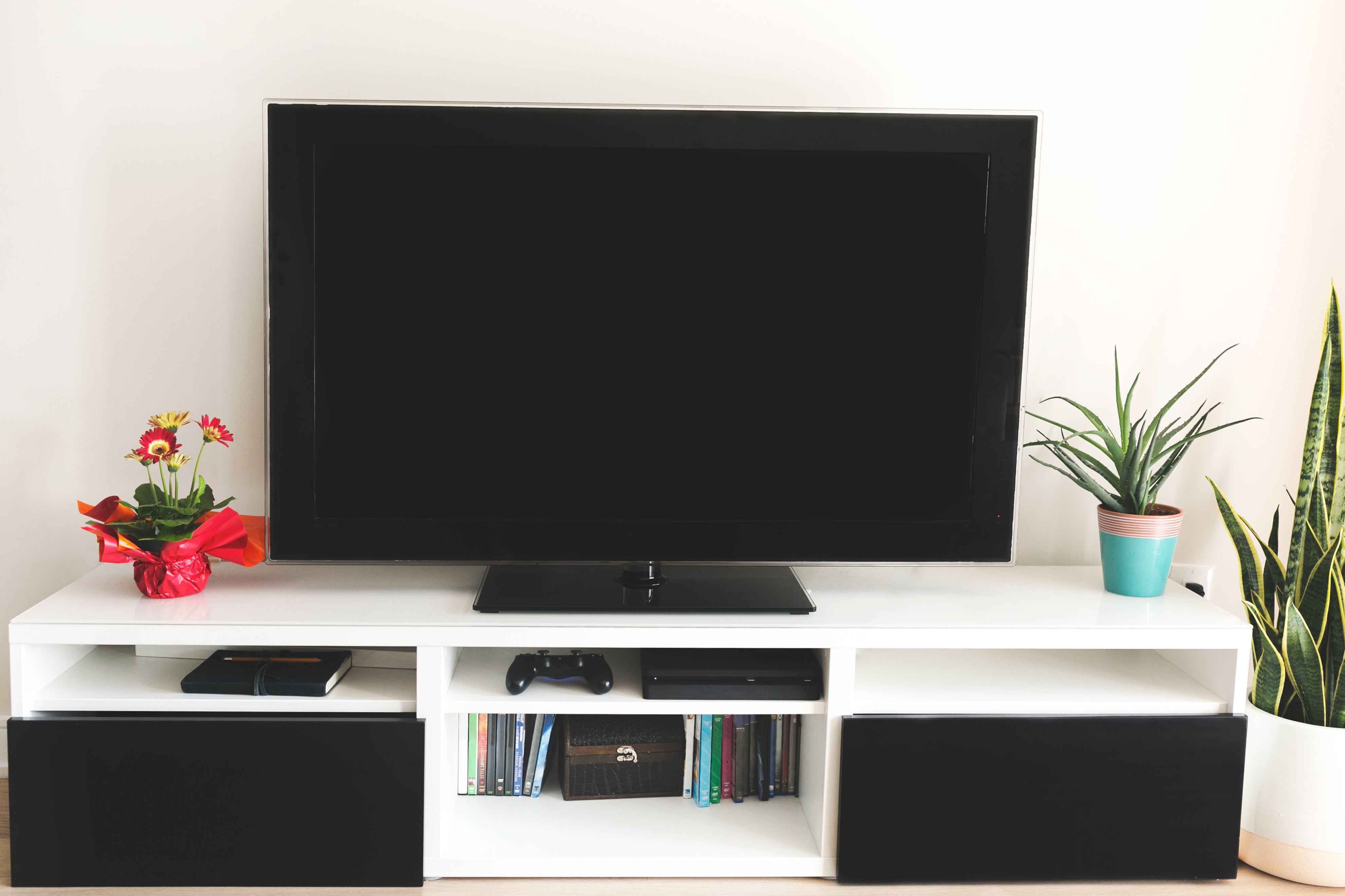 Explore Latest Smart TVs